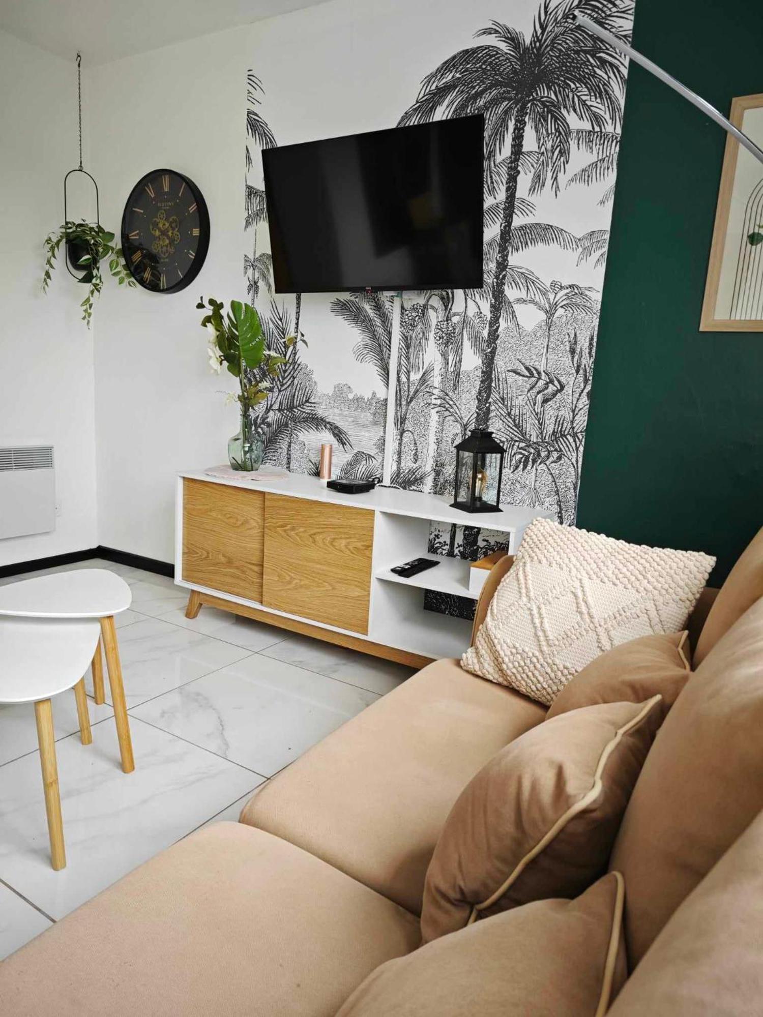Apartment Plage-gare Elegant Equipe